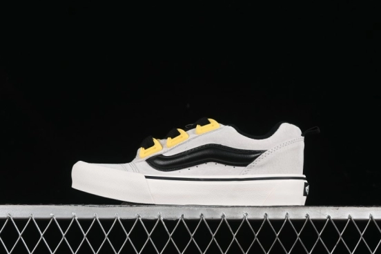 Vans Knu Skool Low Top Retro Casual Vulcanized Sneakers in Grey Black - VN000CZUVA3