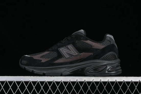 New Balance 2010 Series Retro Casual Running Shoes with Soft Suede and Nylon Mesh - M2010RN