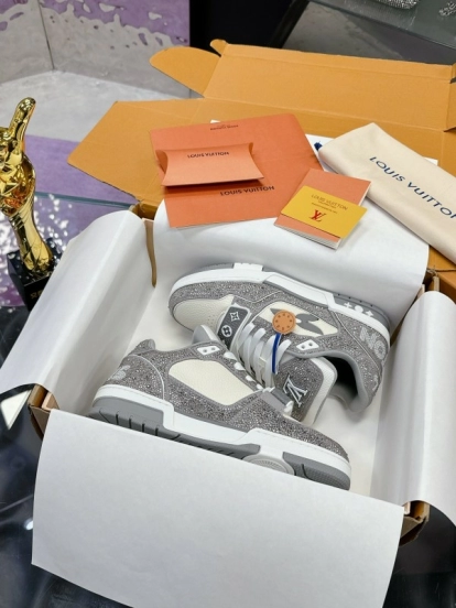 2025 Unisex Louis Vuitton Silver Grey White Leather Fabric Plimsolls Hand-Crafted Crystal AS00400